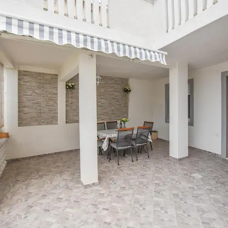 Apartament Rota *